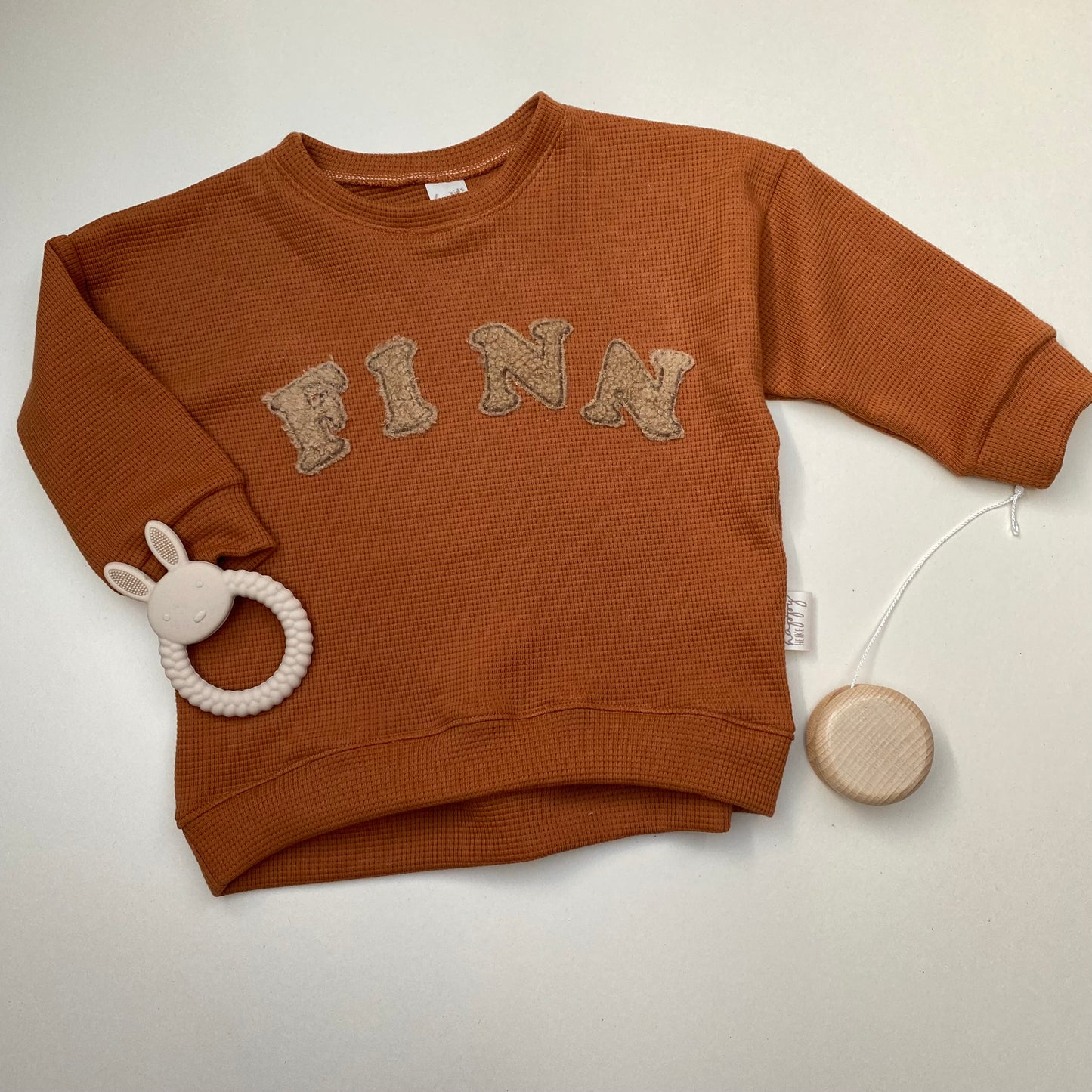 Personalisierter Oversize Sweater mit Boucle Buchstaben #LY4