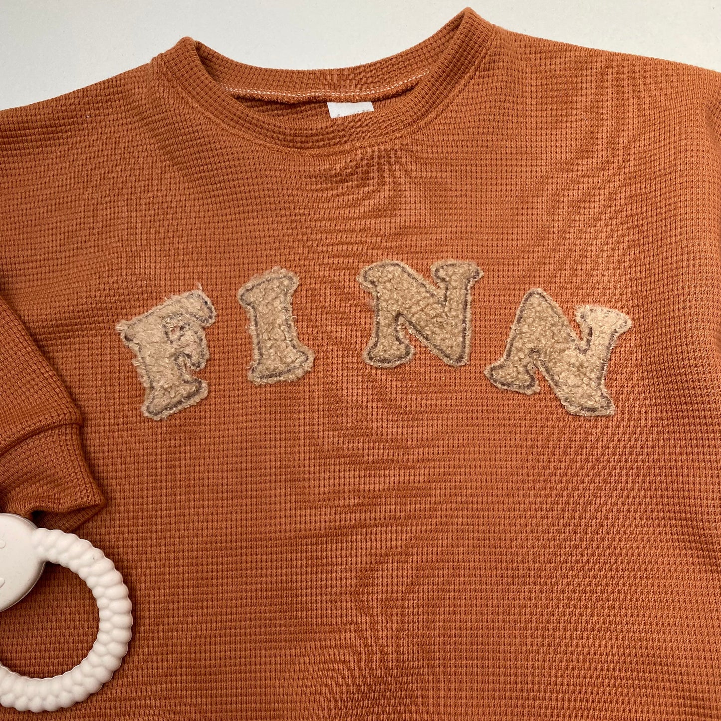 Personalisierter Oversize Sweater mit Boucle Buchstaben #LY4