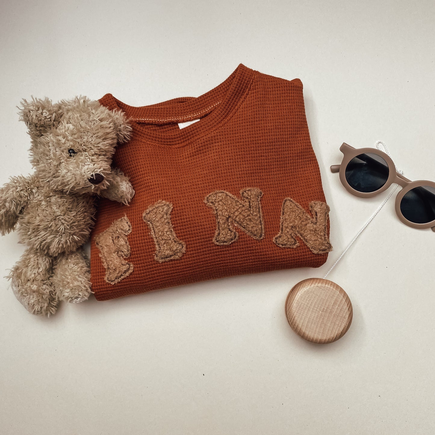 Personalisierter Oversize Sweater mit Boucle Buchstaben #LY4