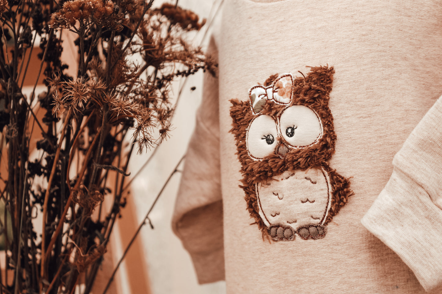 Melierter Bio Sweater mit Eulenstickerei #NF2