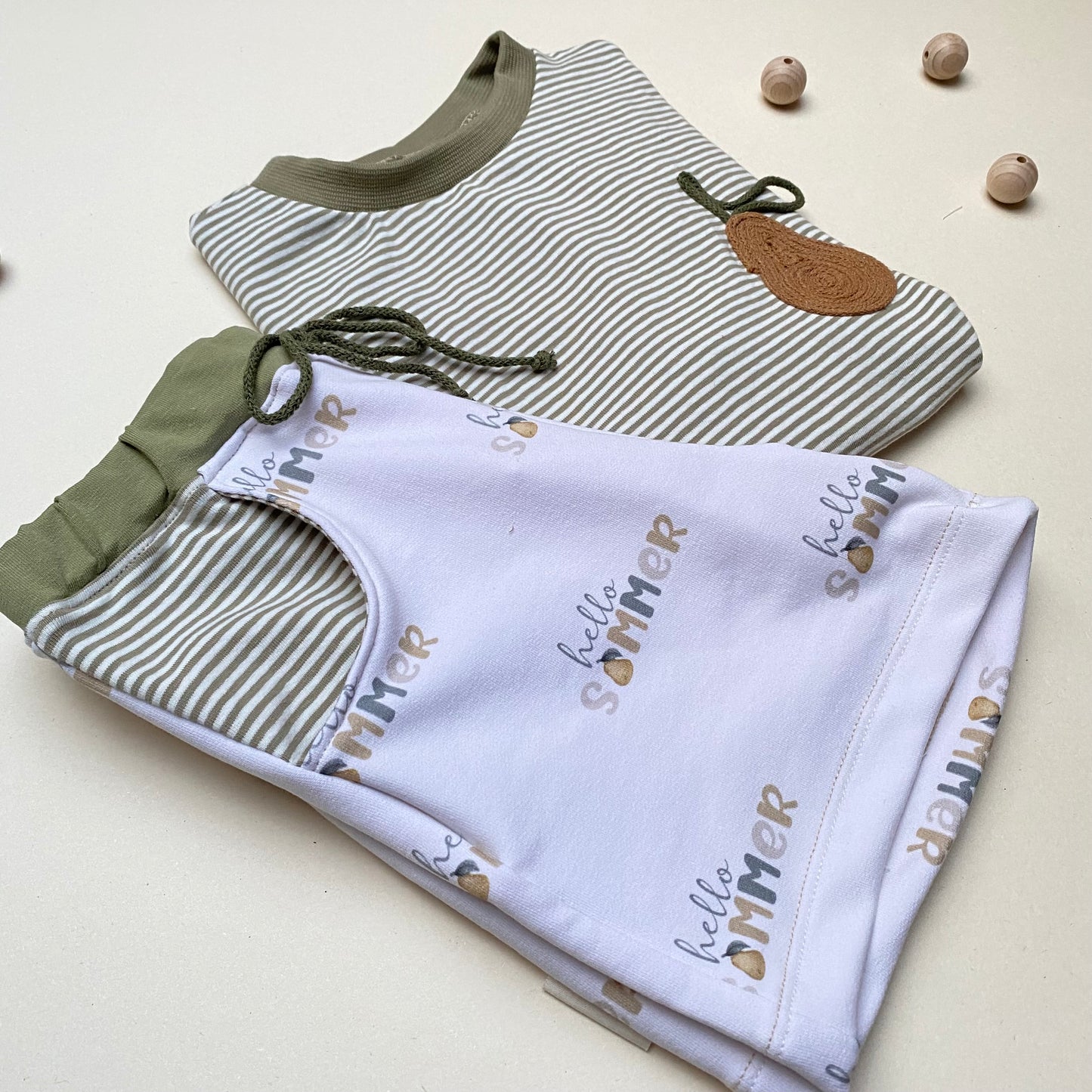 Sommer Shorts mit Eingriffstaschen "Hello Summer"