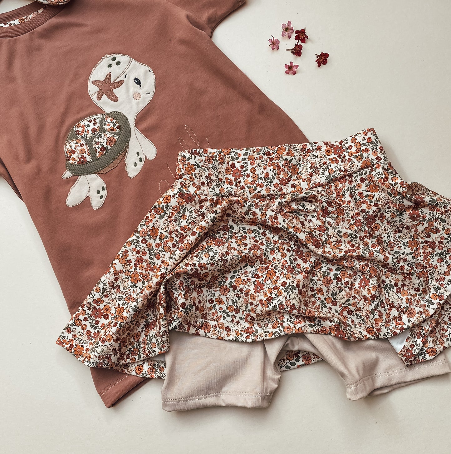 Basic T-Shirt aus Bio- Baumwoll-Jersey Chill Kröte #LY 1