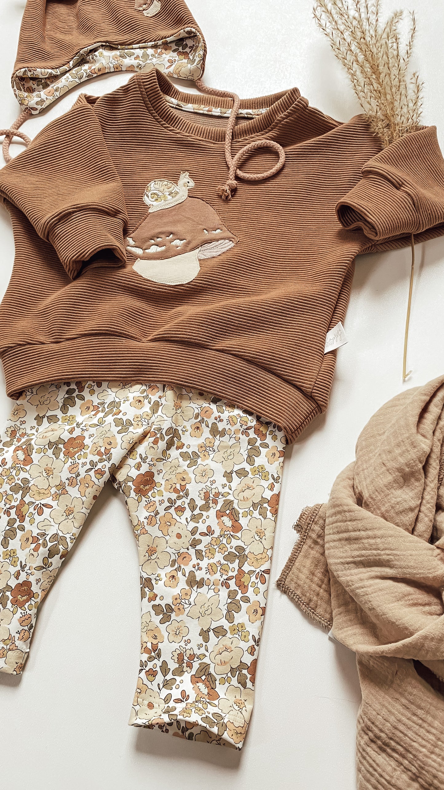 Sweater Oversized mit Pilzstickerei #LY4
