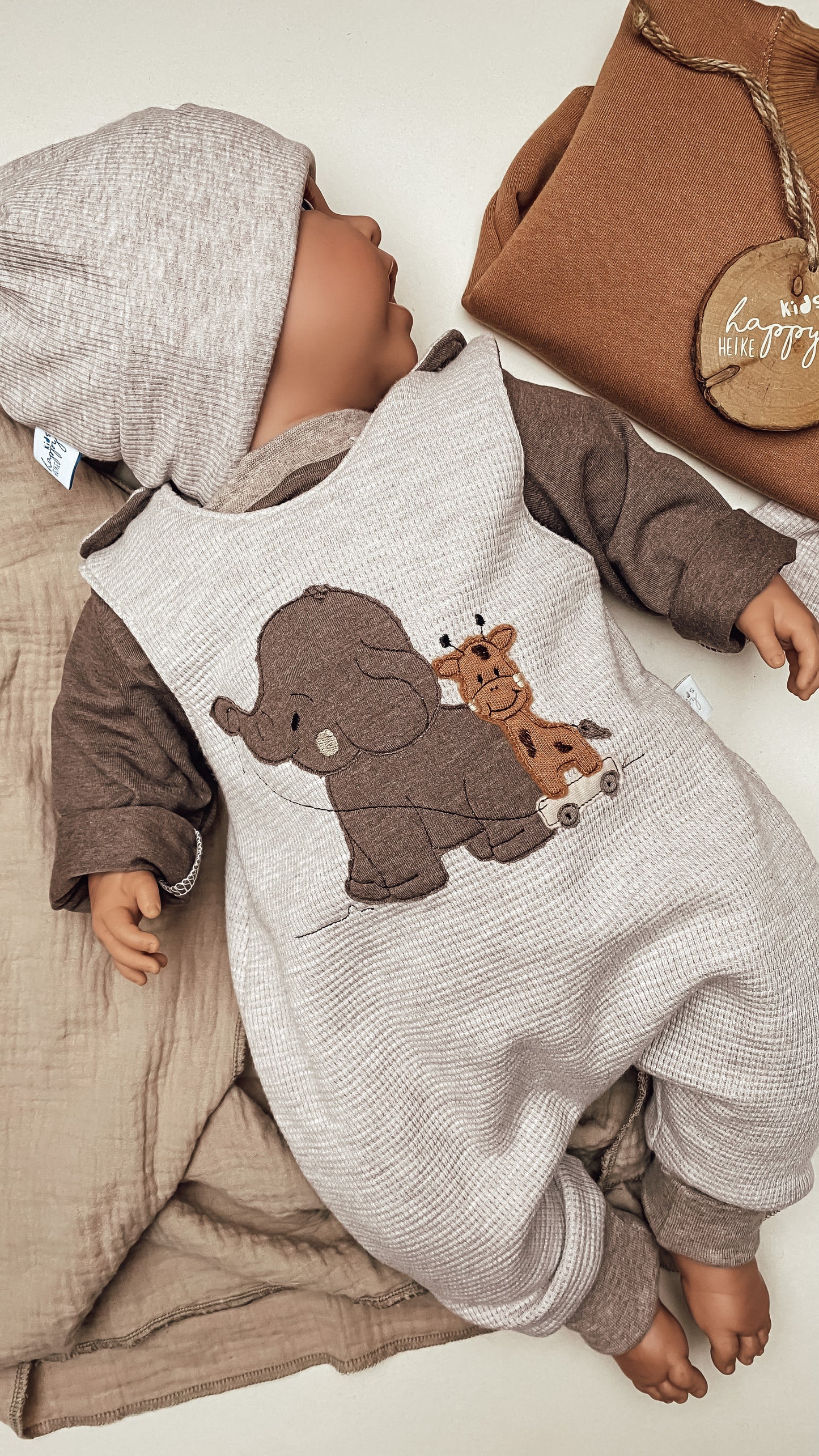 Strampler Waffel- Jersey beige- Melange Elli und Gitti #LY 2