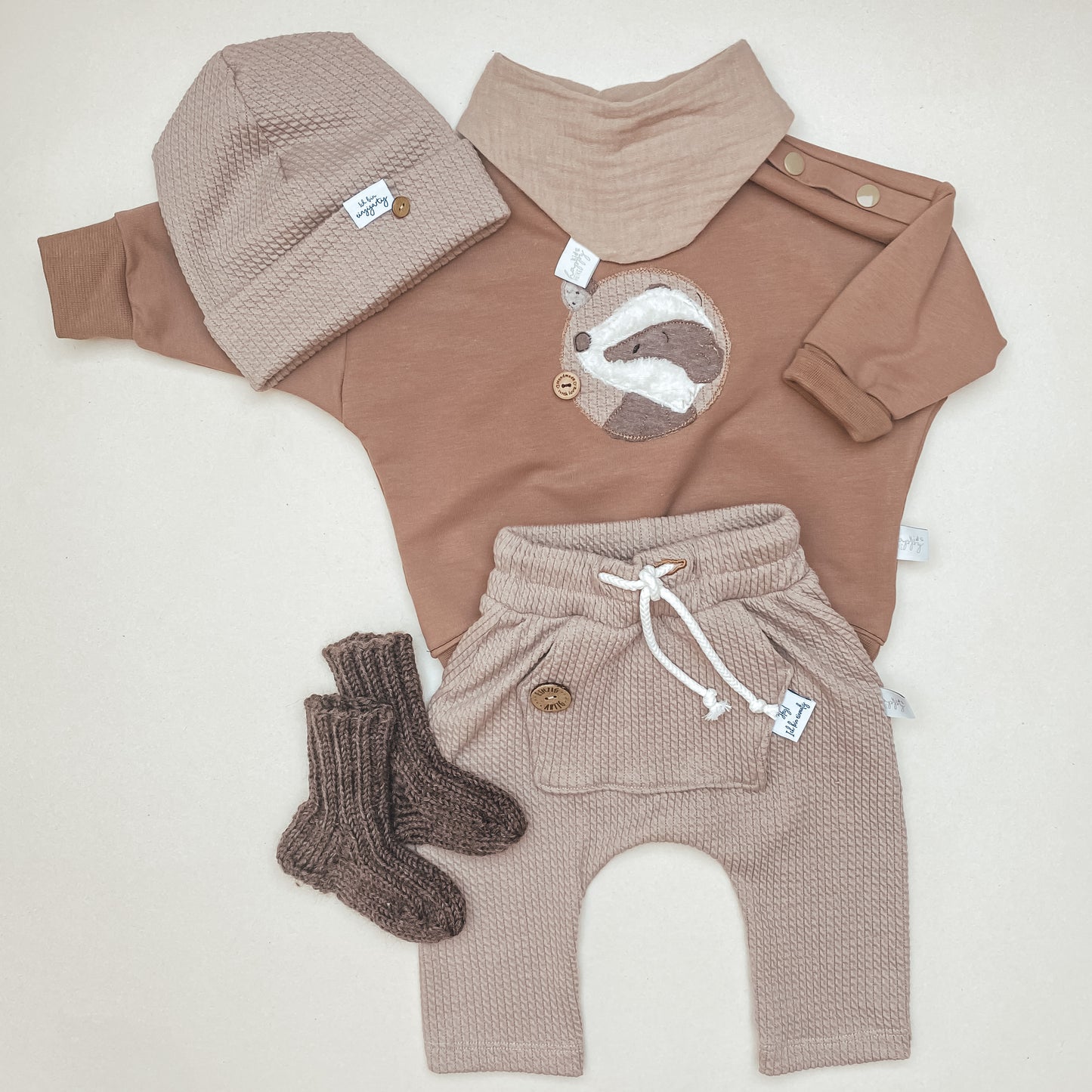 Sweater Oversized bestickt mit Frechdachs Patch #LY4