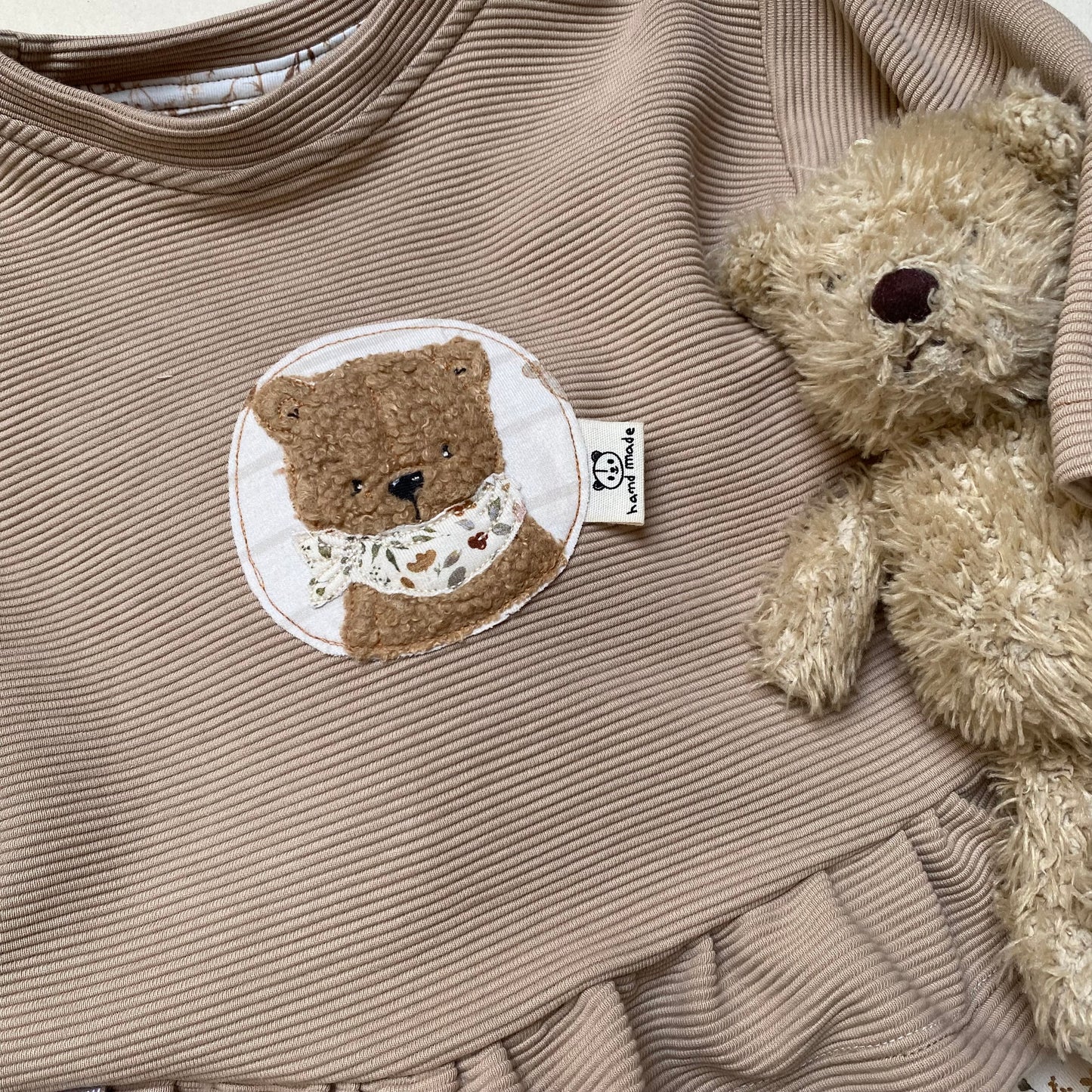 Rüschensweater  Kuschelbär mit passender Hose