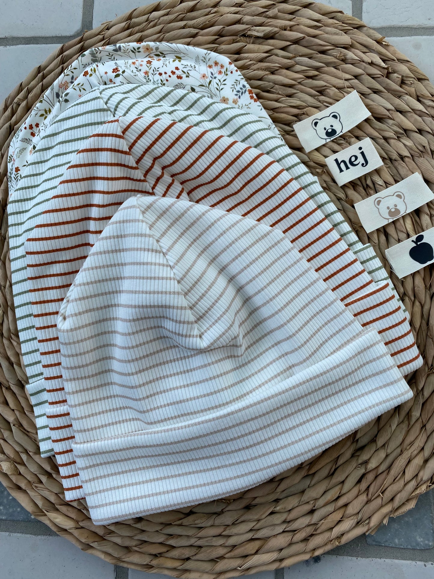 Streifen Rib-Beanie mit Label