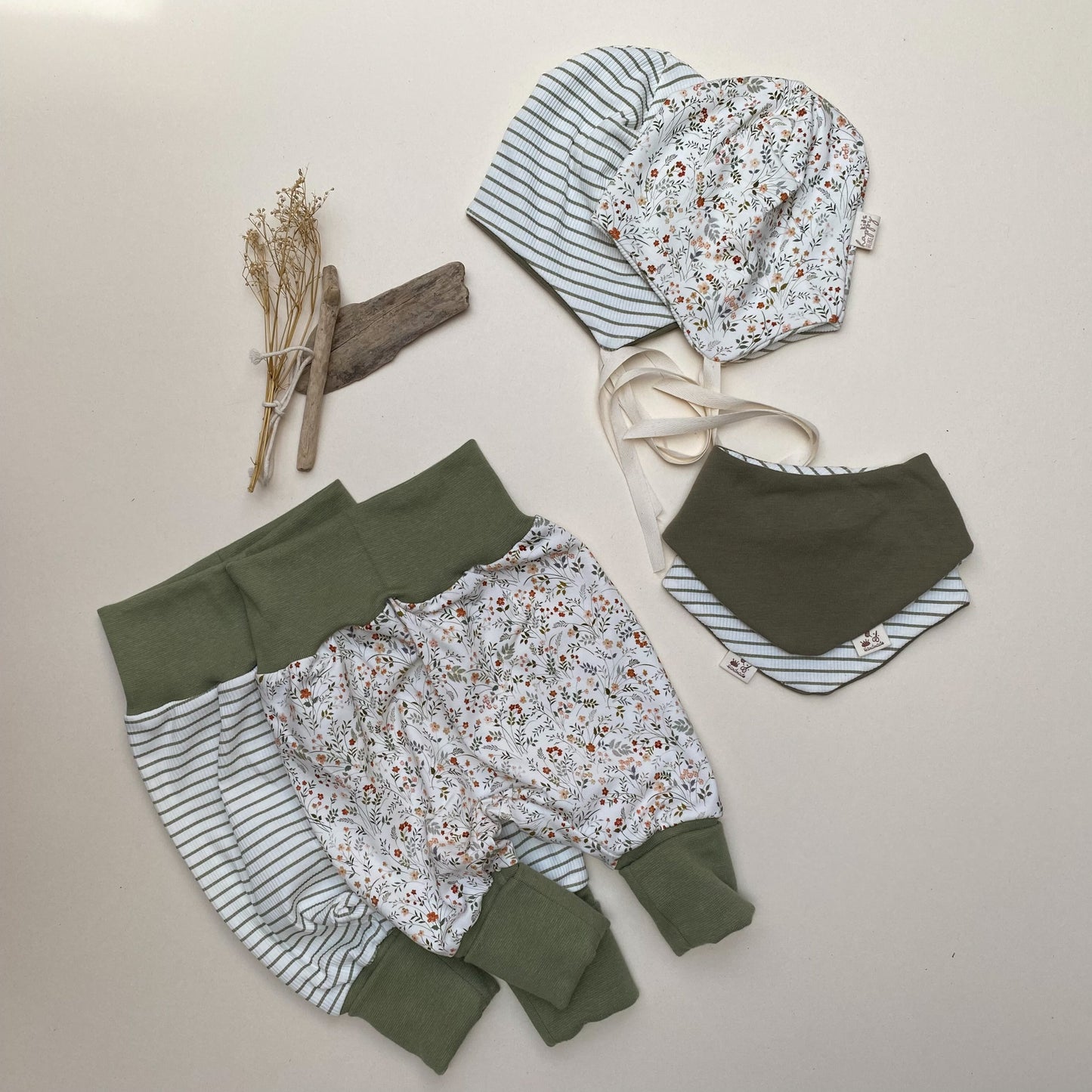 Basic Baby-Hose in verschiedenen Designs aus Bio-Baumwoll- Jersey #K5 1