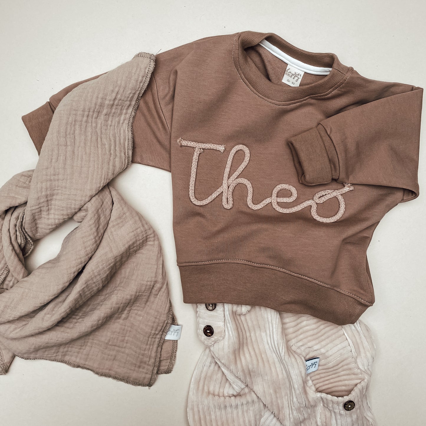 Namen- Sweater Oversize #LY4