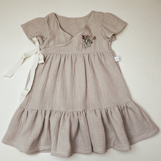 Stufen Sommerkleid Musselin handbestickt #LD 1