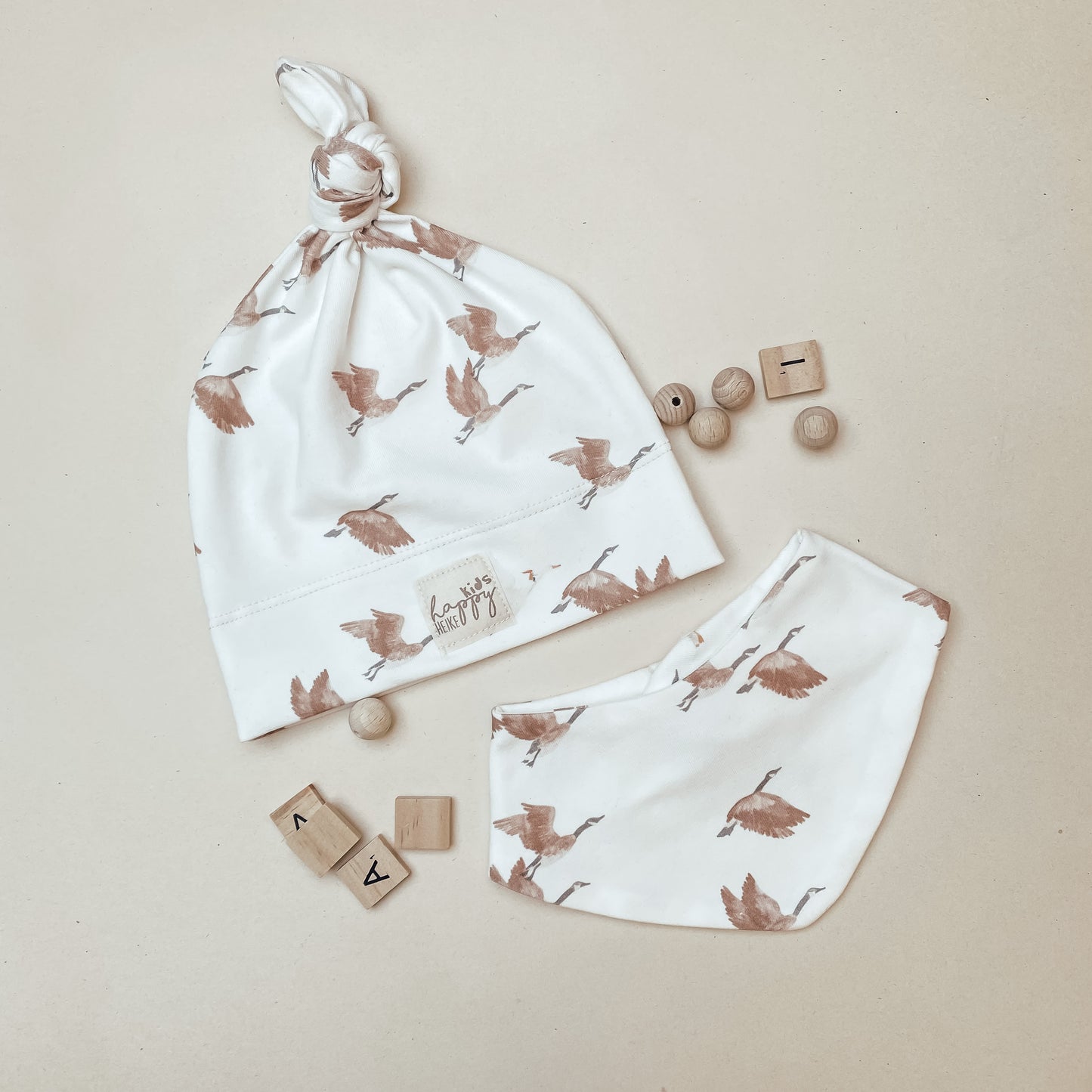 Baby- und Kinder Knotenmütze aus Baumwoll- Jersey Fliegerbär #RR 11