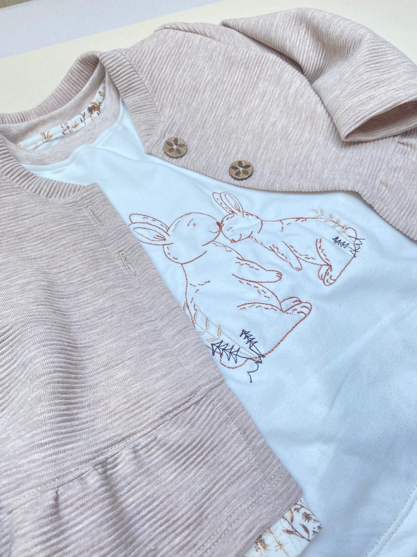 T-shirt Hasenliebe mit Flügelärmelchen Jersey(BIO) #LY1